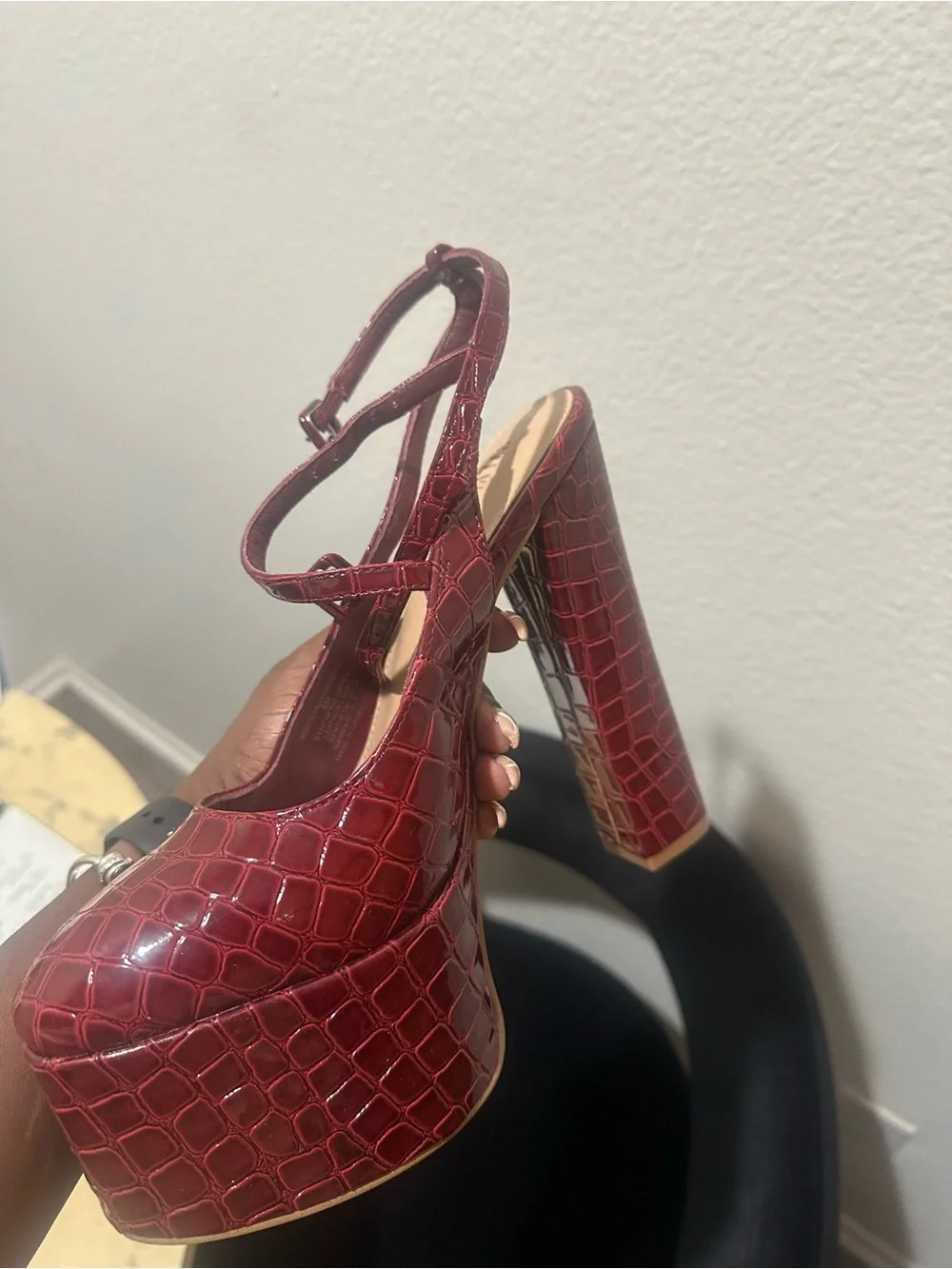 Steve Madden bold croc